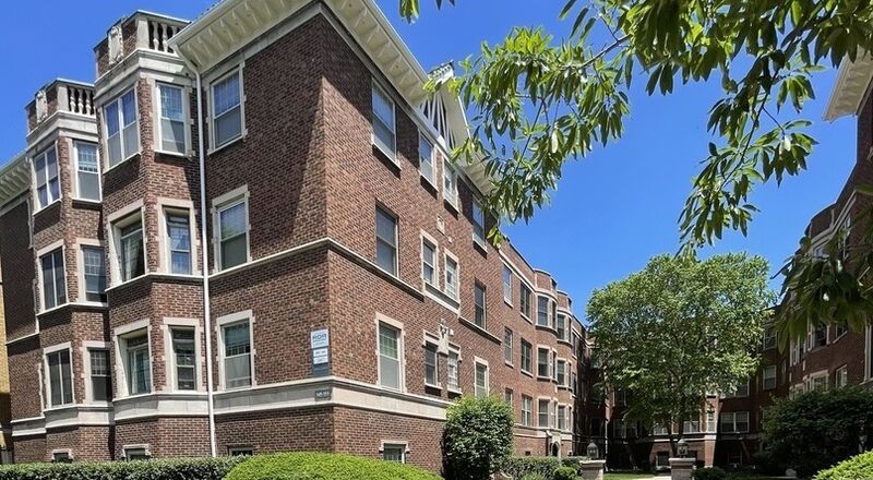 Lincoln School District condo